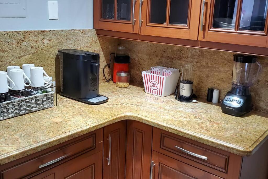 Fully Furnished, Beautiful, Spacious Two Bedroom Condo Lauderhill Ngoại thất bức ảnh