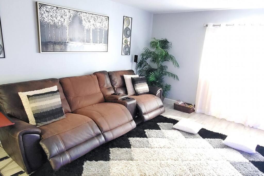 Fully Furnished, Beautiful, Spacious Two Bedroom Condo Lauderhill Ngoại thất bức ảnh